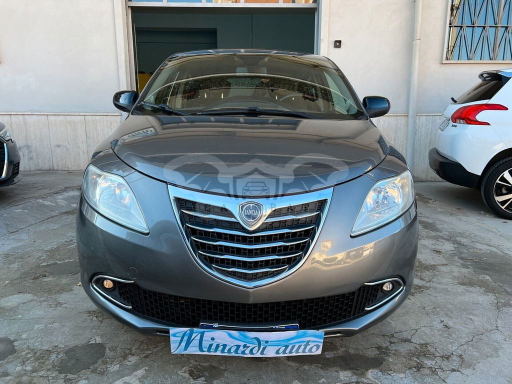 Lancia Ypsilon 2012