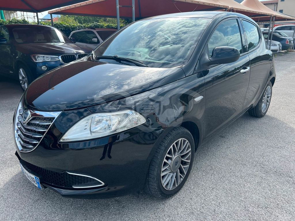 Lancia Ypsilon 2012
