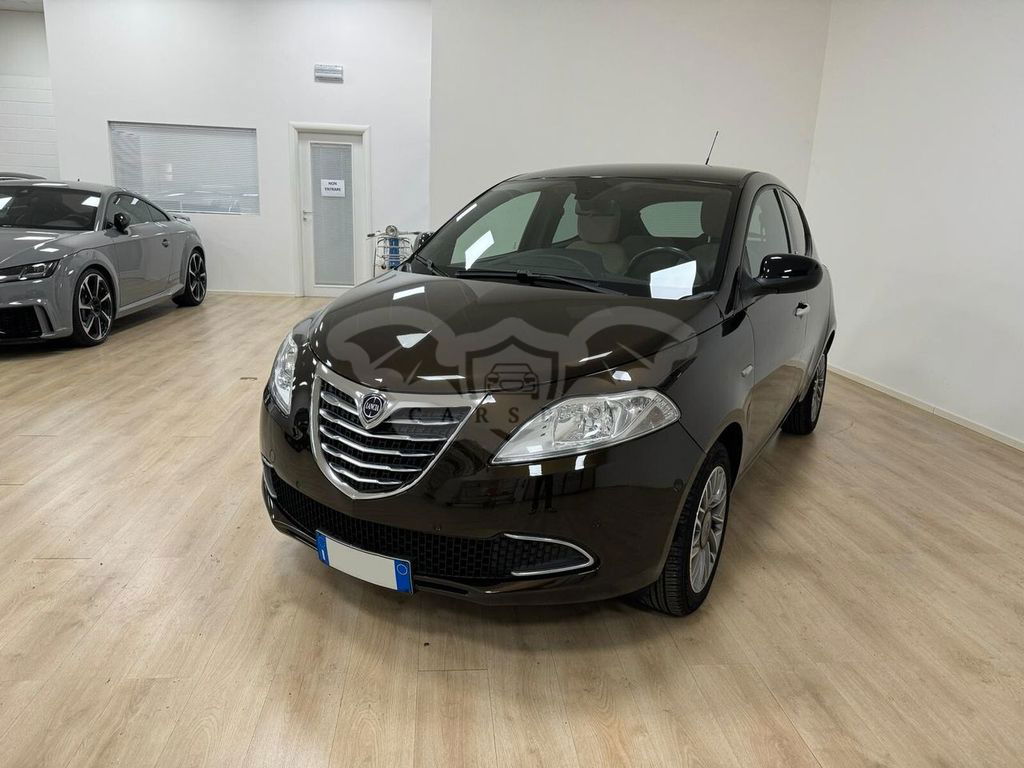 Lancia Ypsilon 2012