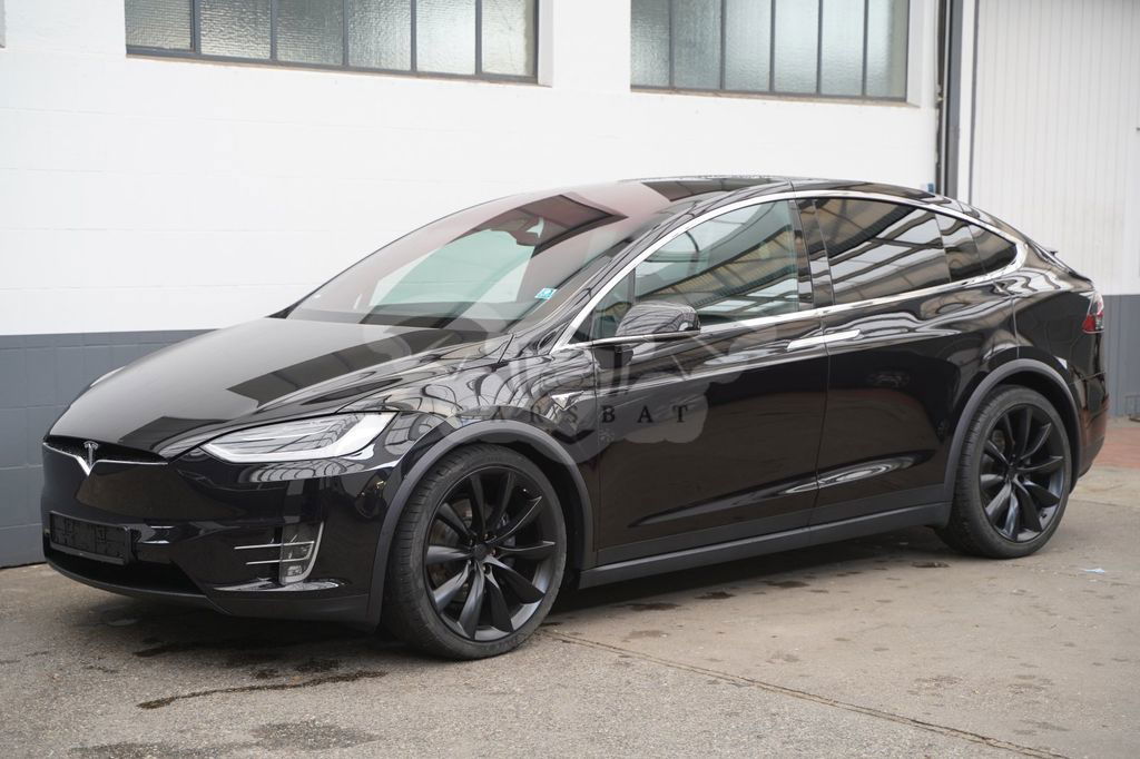 Tesla Model X 2016