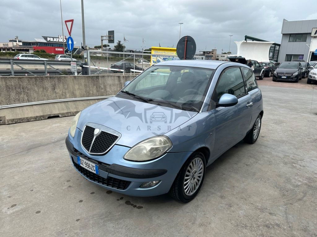 Lancia Ypsilon 2011