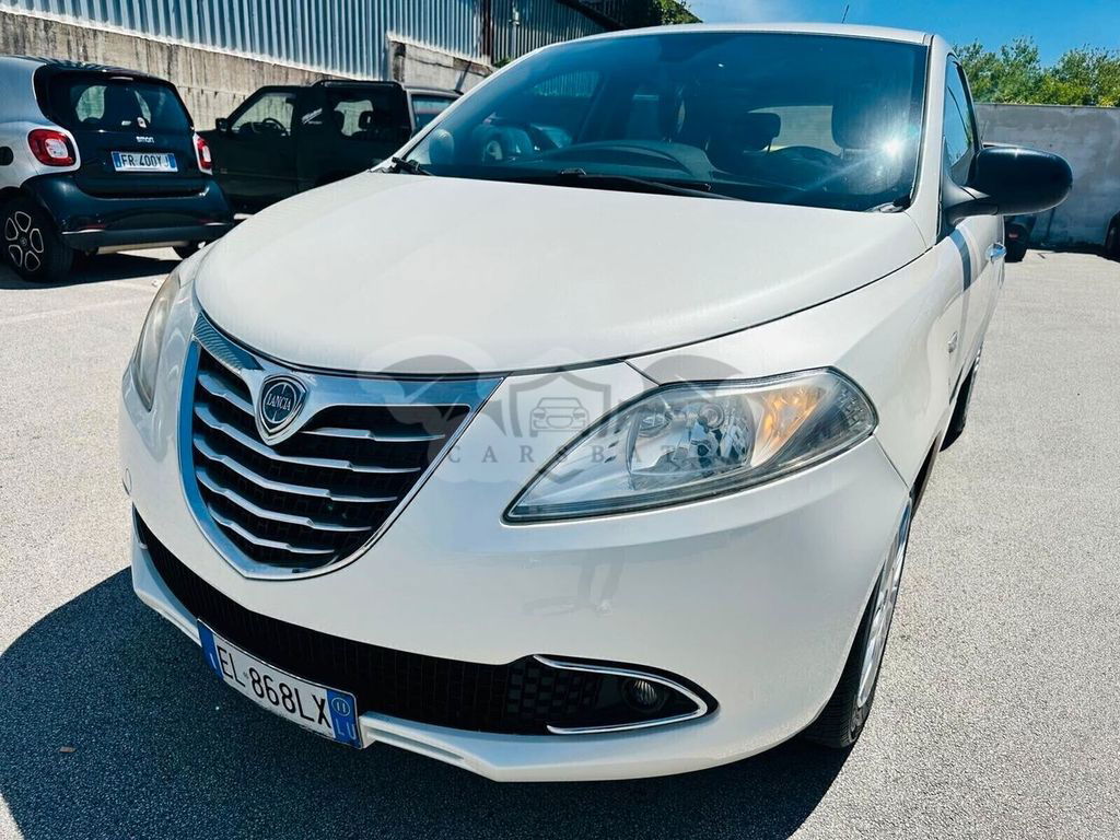 Lancia Ypsilon 2012