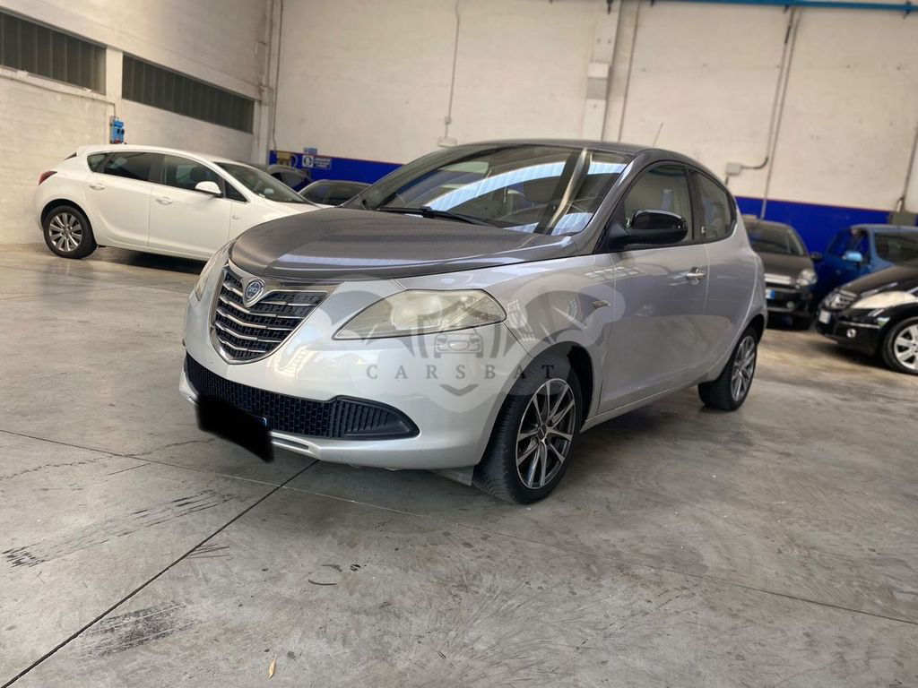 Lancia Ypsilon 2012