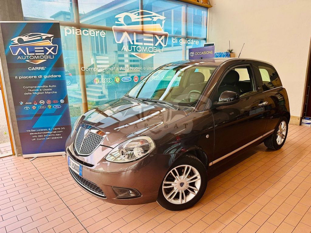 Lancia Ypsilon 2011