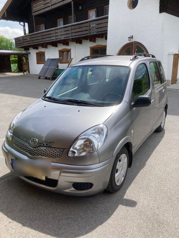 Toyota Verso 2004