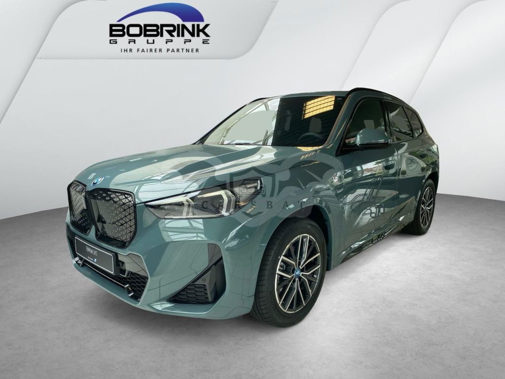 BMW iX1 2024