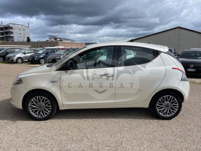 Lancia Ypsilon 2011