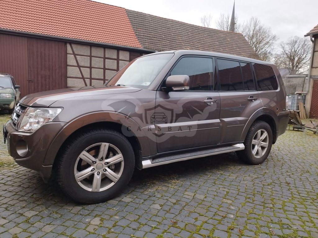 Mitsubishi Pajero 2012