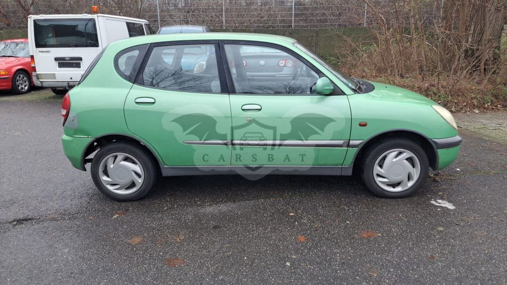 Daihatsu Sirion 2000