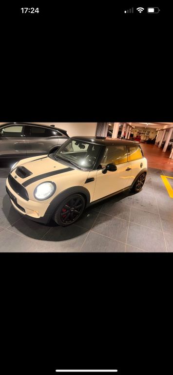 Mini John Cooper Works 2008