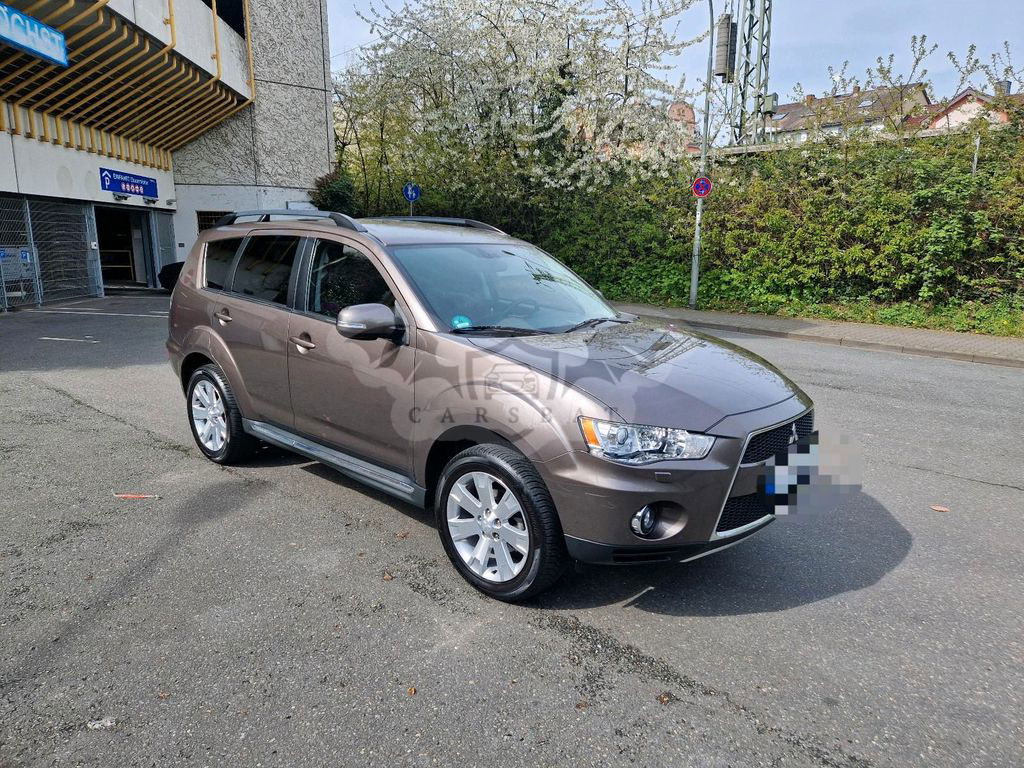 Mitsubishi Outlander 2011