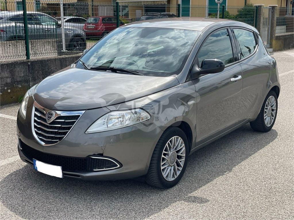 Lancia Ypsilon 2012