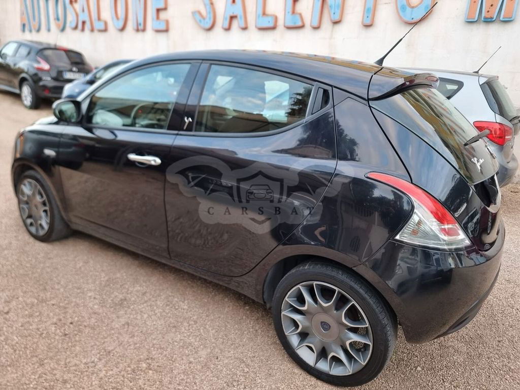 Lancia Ypsilon 2012
