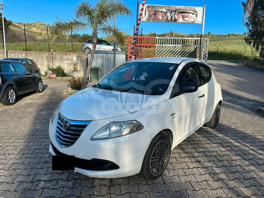 Lancia Ypsilon 2012