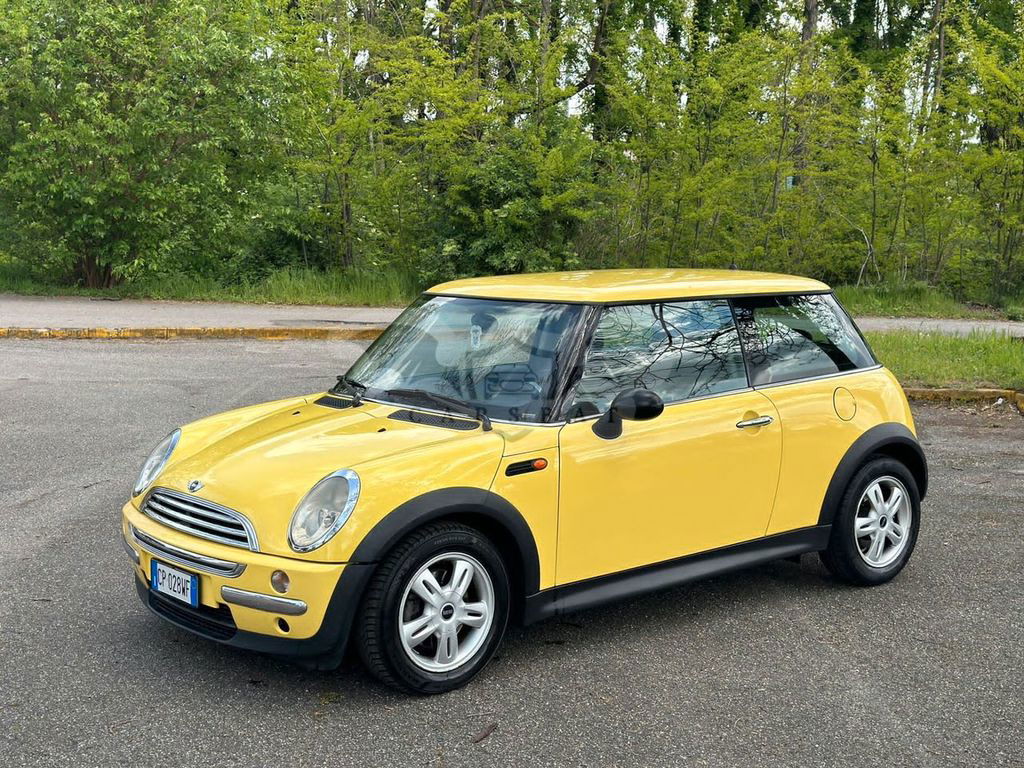 Mini One 2004