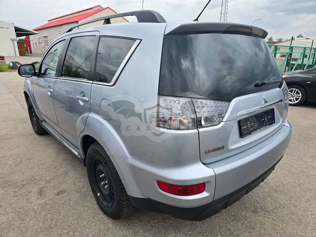 Mitsubishi Outlander 2011