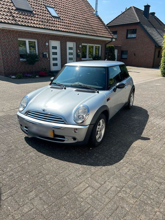 Mini One 2004