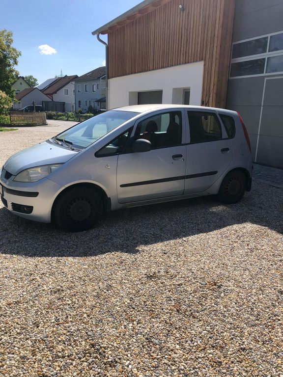Mitsubishi Colt 2004