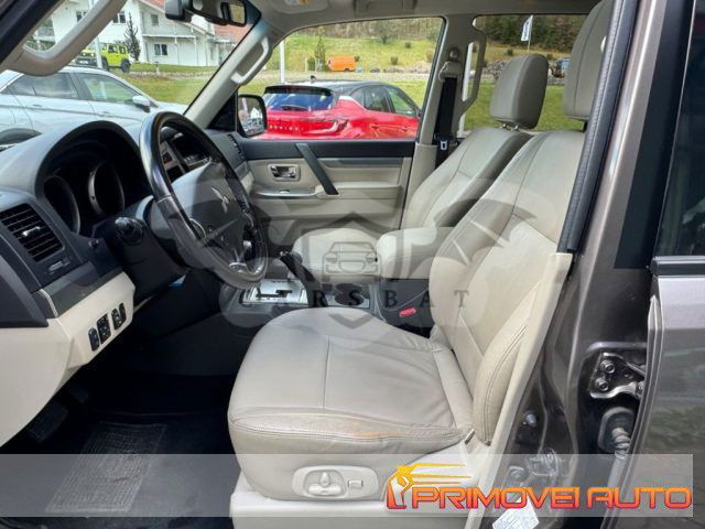 Mitsubishi Pajero 2016