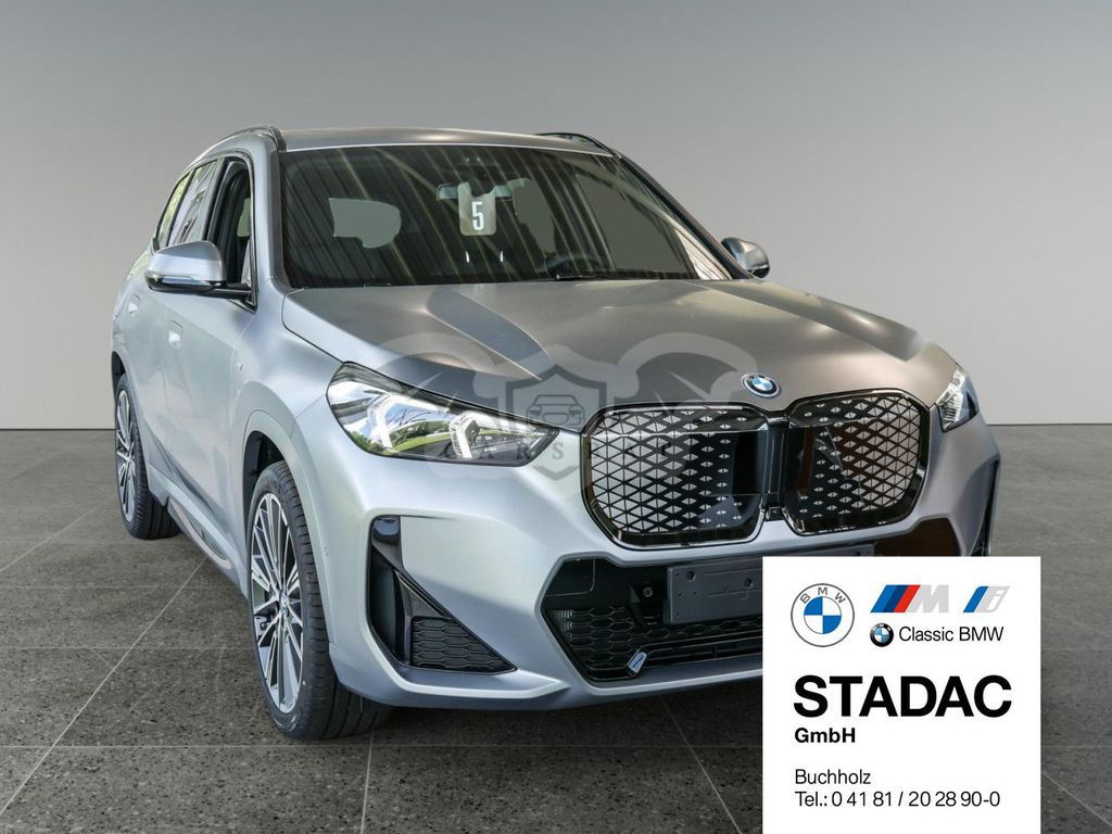 BMW iX1 2024