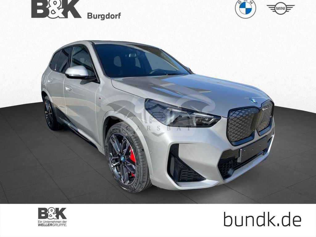 BMW iX1 2024
