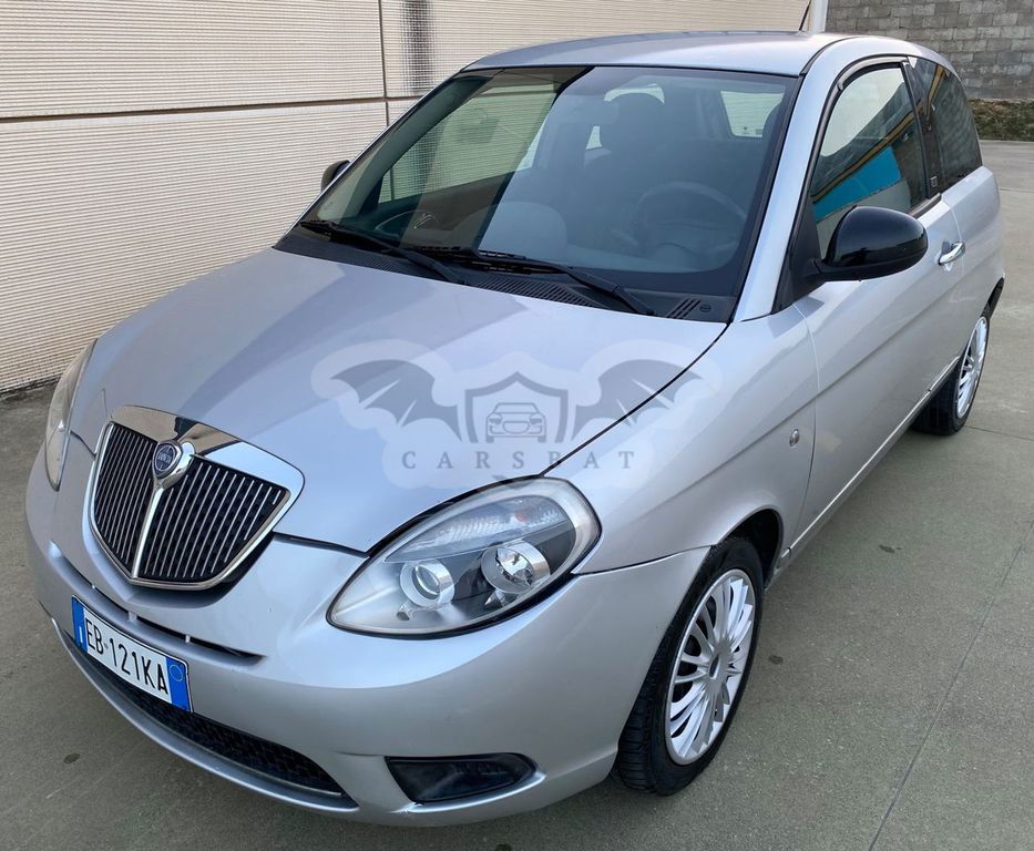 Lancia Ypsilon 2011