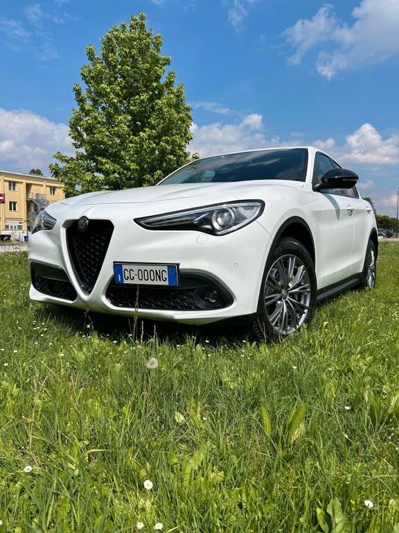 Alfa Romeo Stelvio 2021