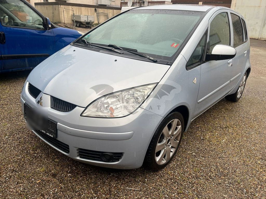 Mitsubishi Colt 2004