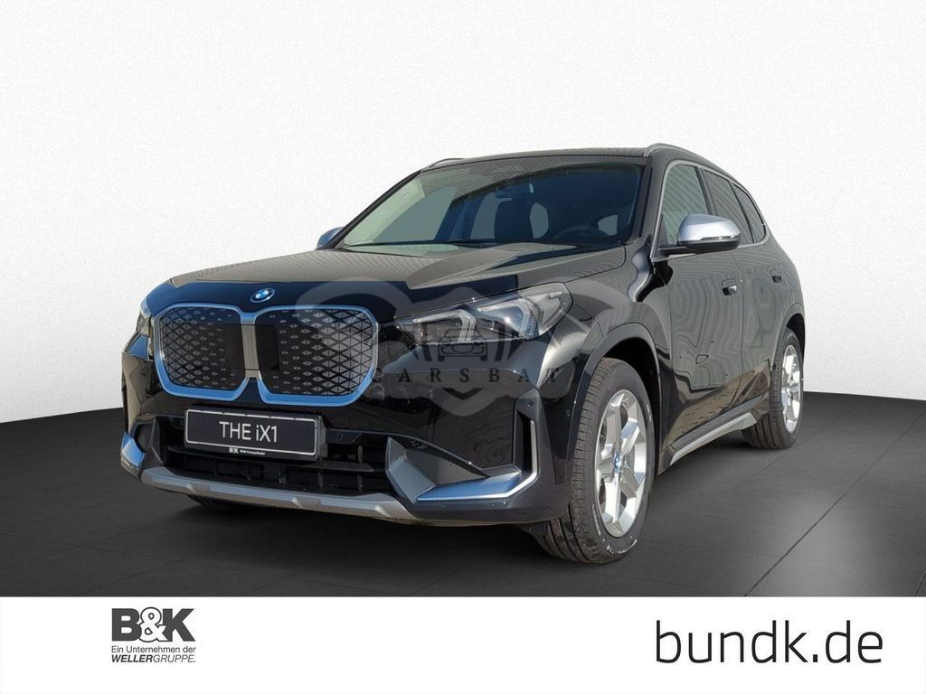 BMW iX1 2024