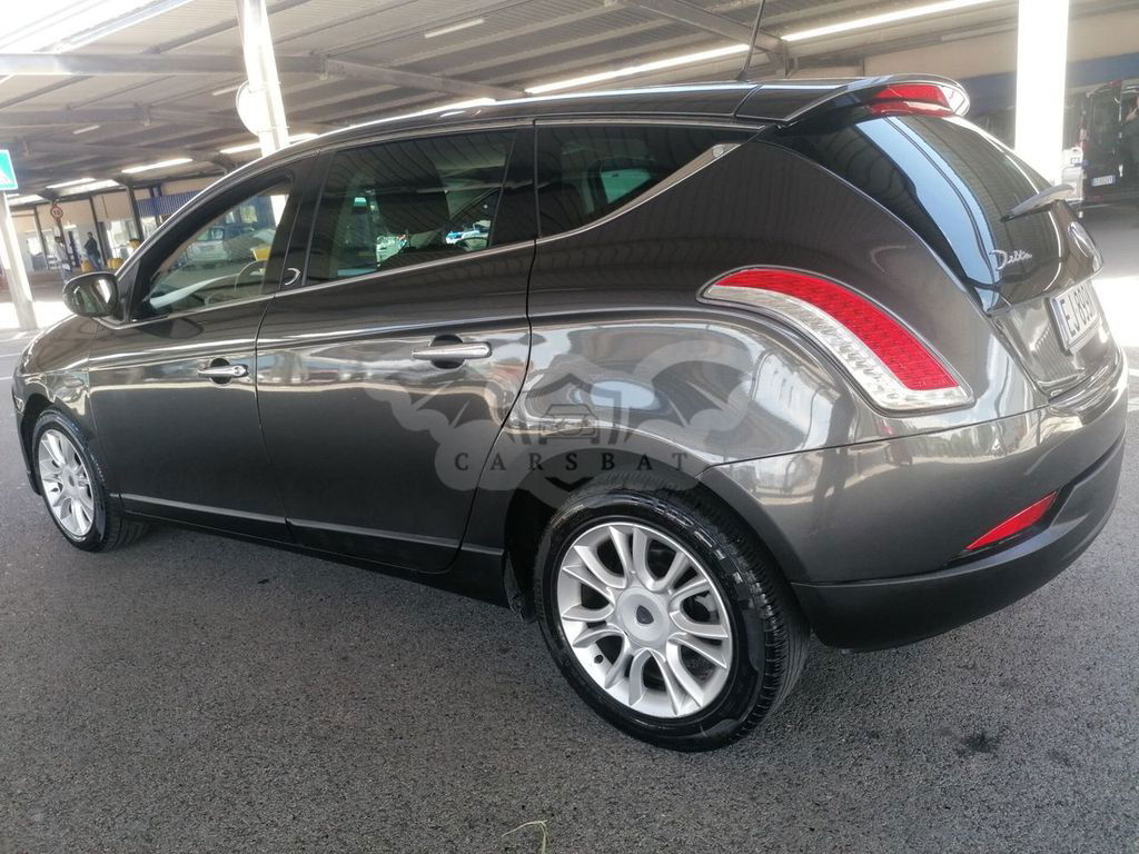 Lancia Delta 2012
