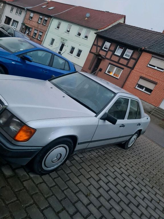 Mercedes-Benz 250 1989