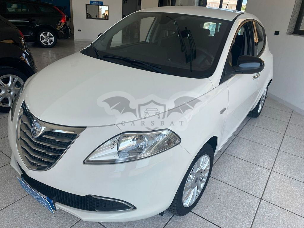 Lancia Ypsilon 2014