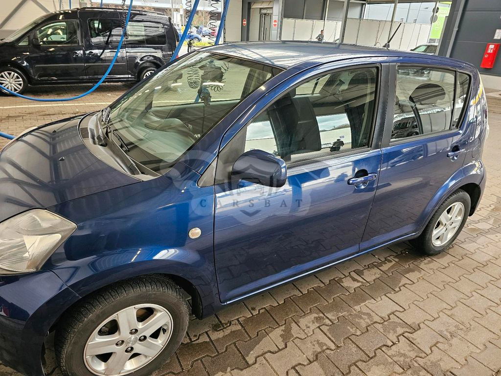 Daihatsu Sirion 2005