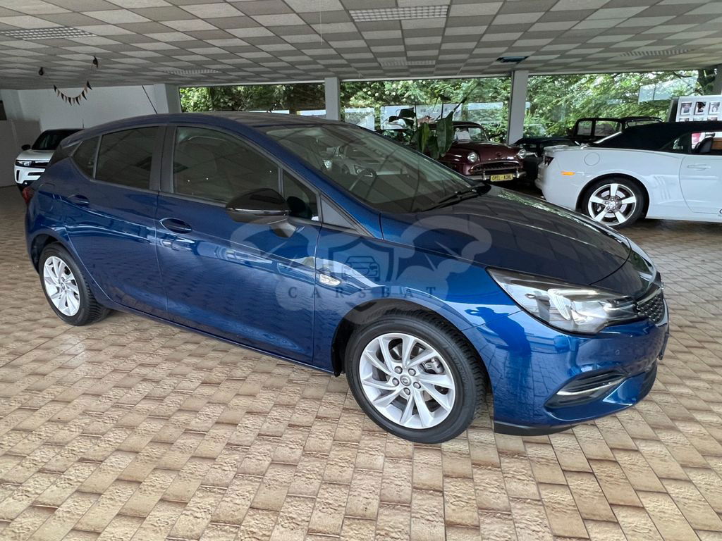 Opel Astra 2021