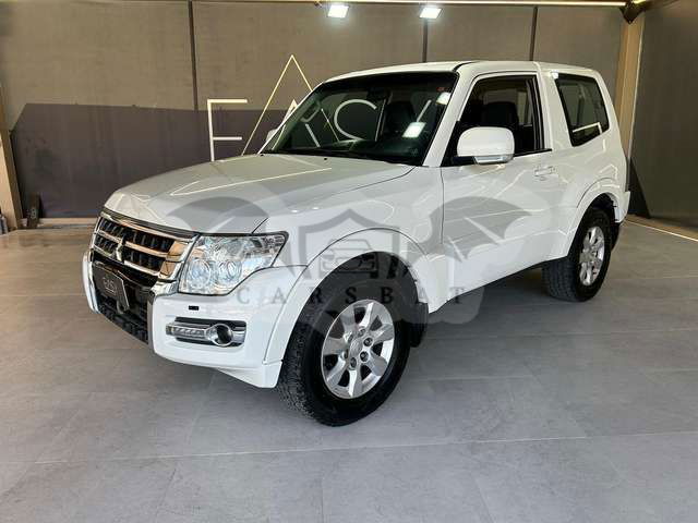 Mitsubishi Pajero 2016