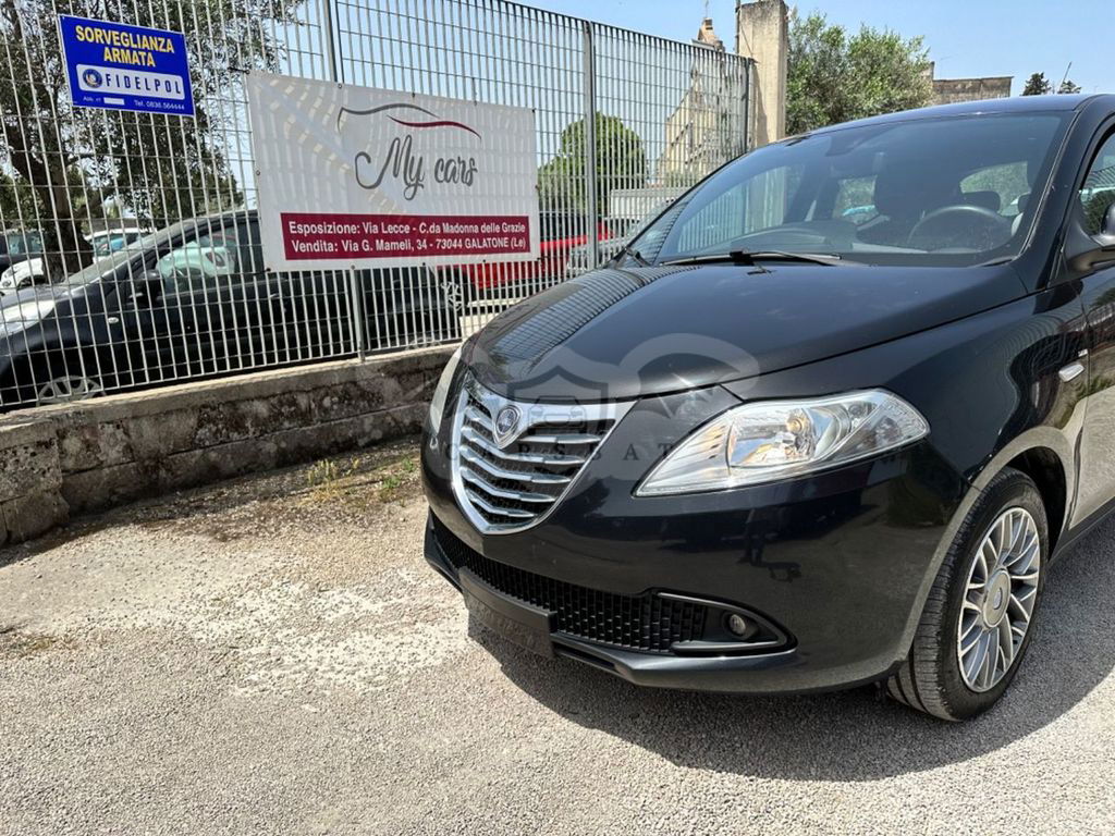 Lancia Ypsilon 2012