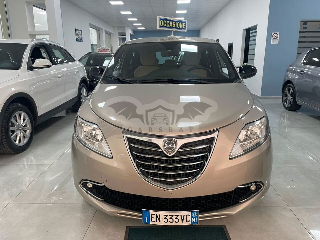Lancia Ypsilon 2012