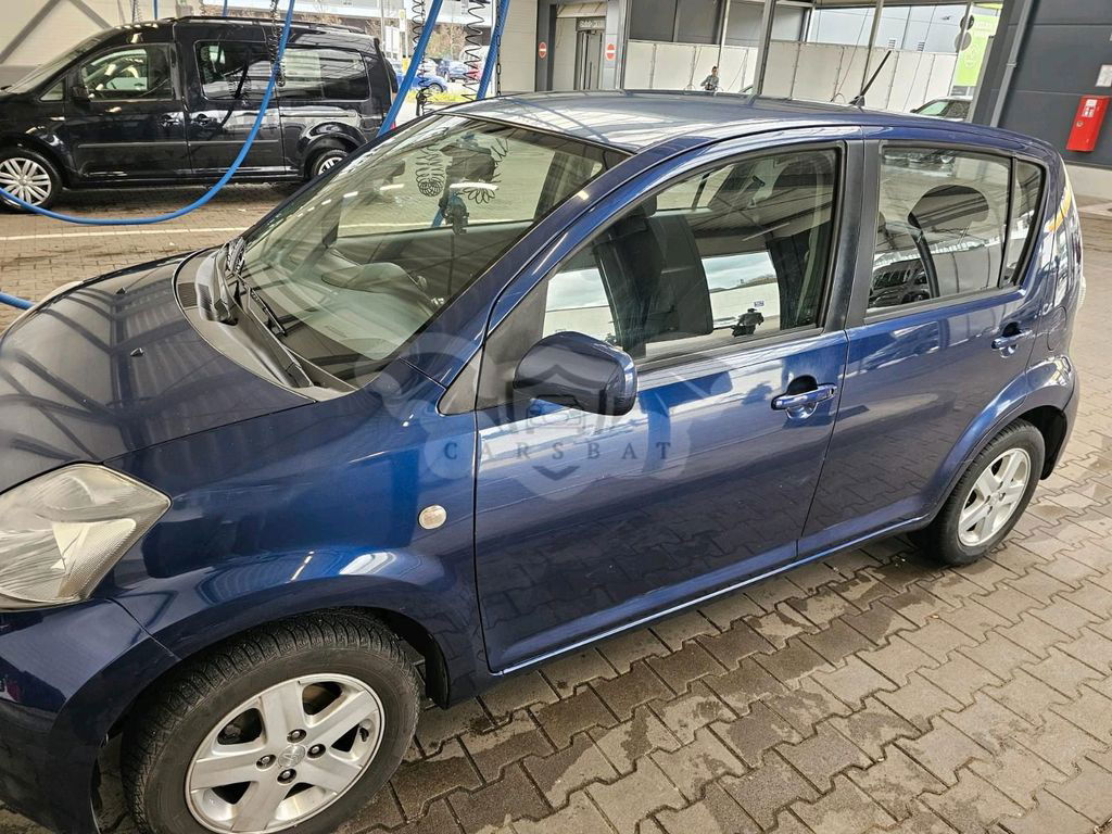 Daihatsu Sirion 2005