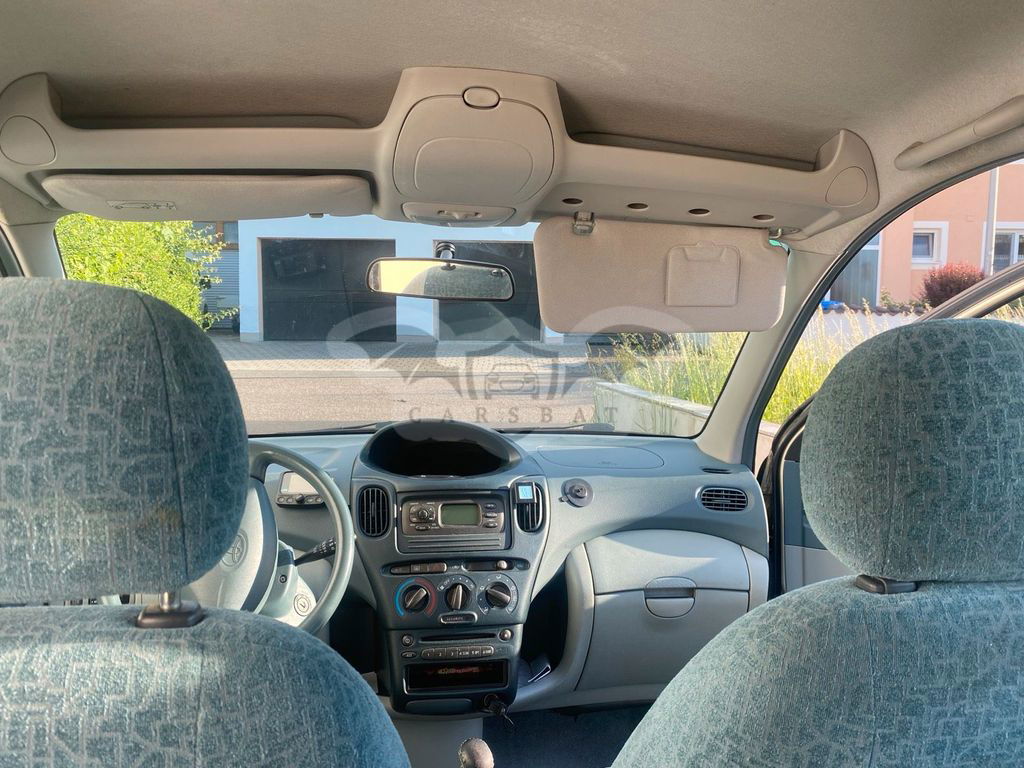 Toyota Verso 2001