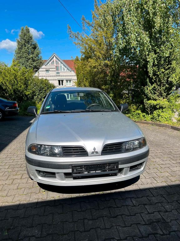 Mitsubishi Carisma 2004