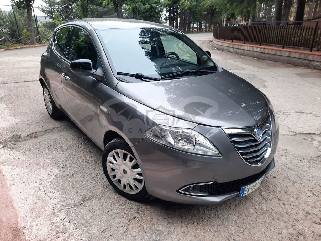 Lancia Ypsilon 2011