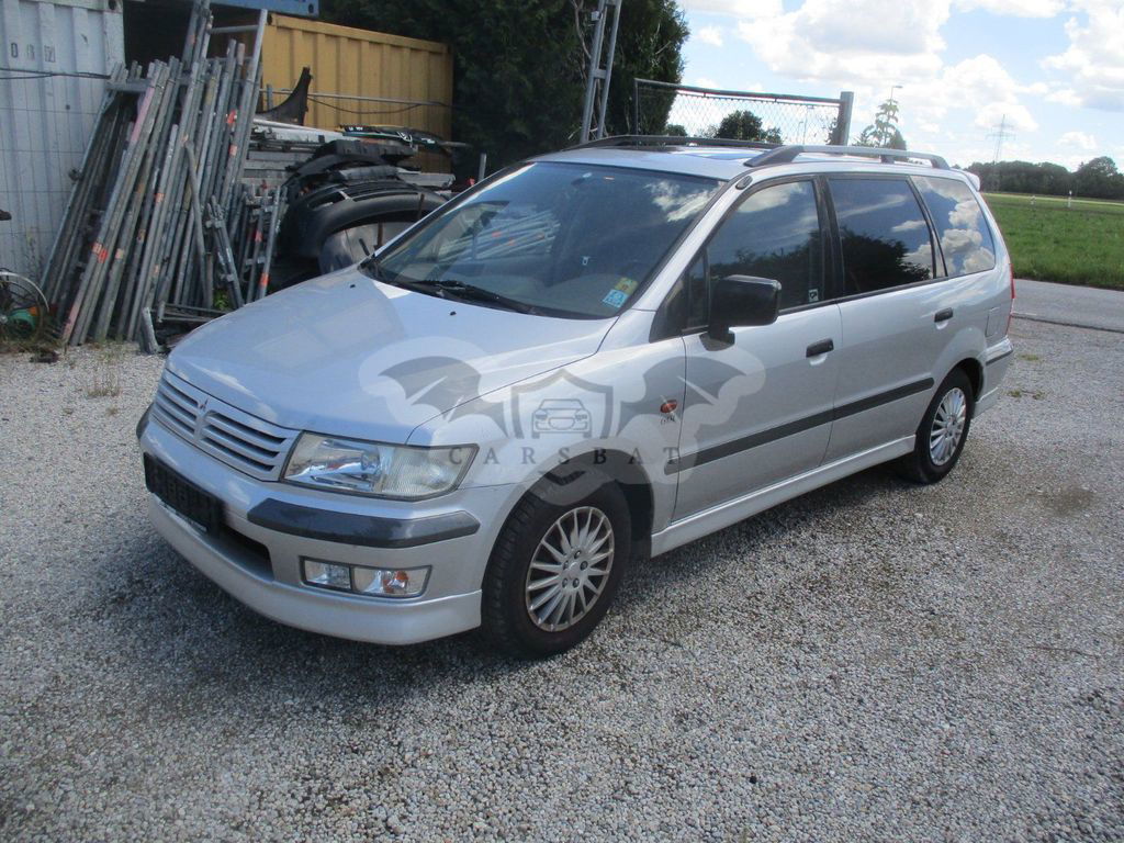 Mitsubishi Space Wagon 2000