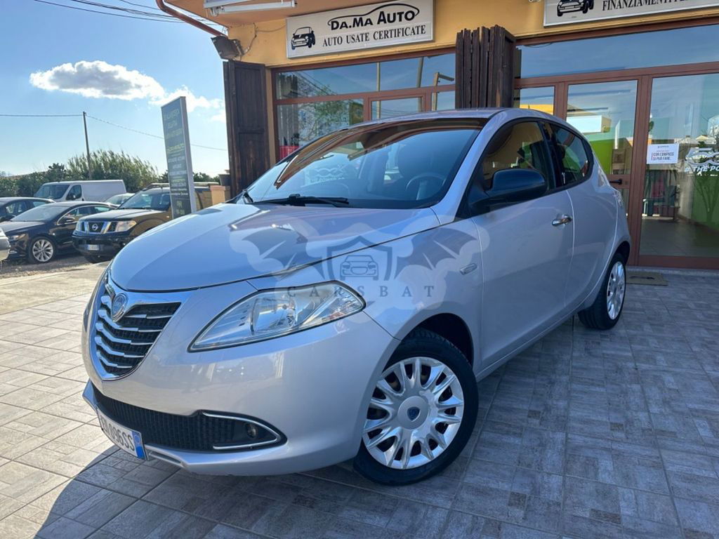Lancia Ypsilon 2012