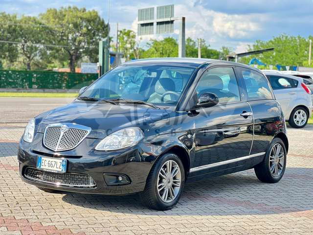 Lancia Ypsilon 2010