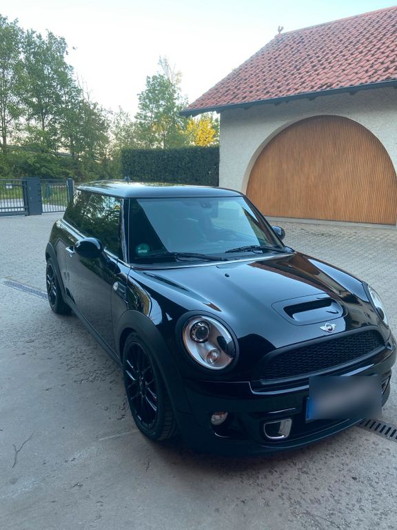 Mini John Cooper Works 2011
