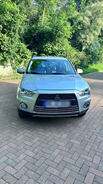 Mitsubishi Outlander 2013