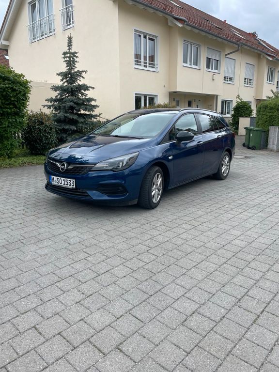 Opel Astra 2022