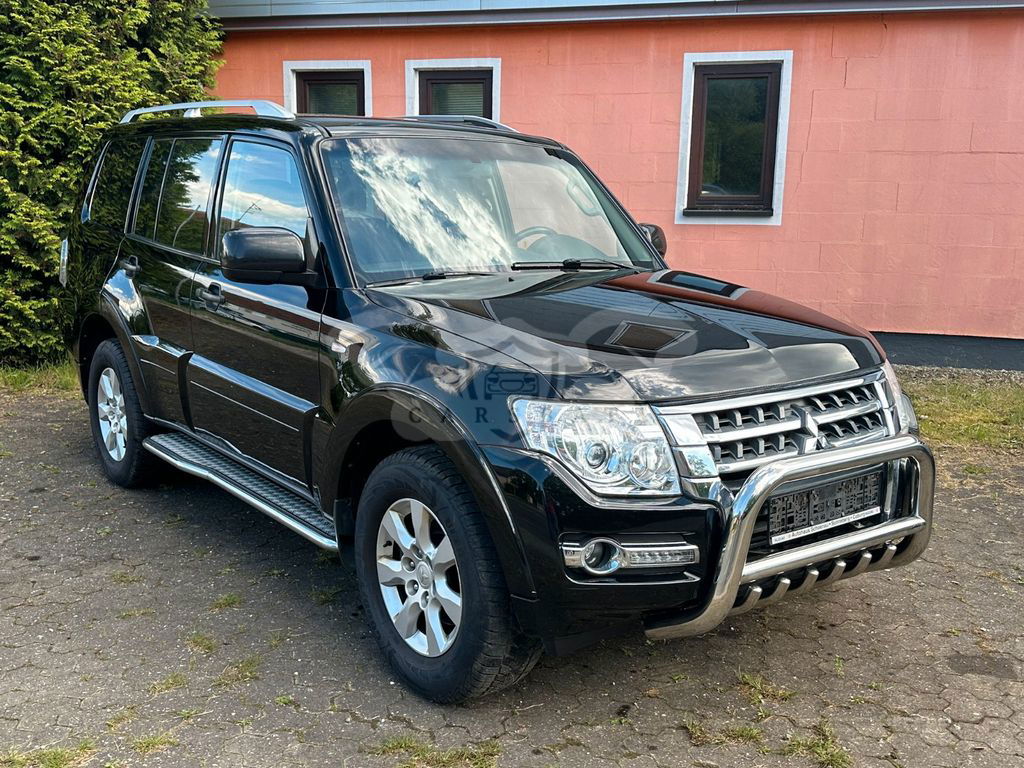 Mitsubishi Pajero 2015