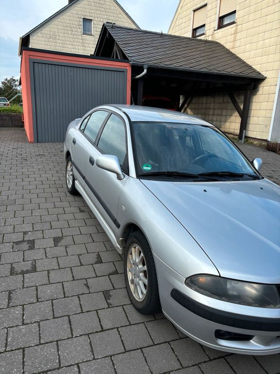 Mitsubishi Carisma 2002