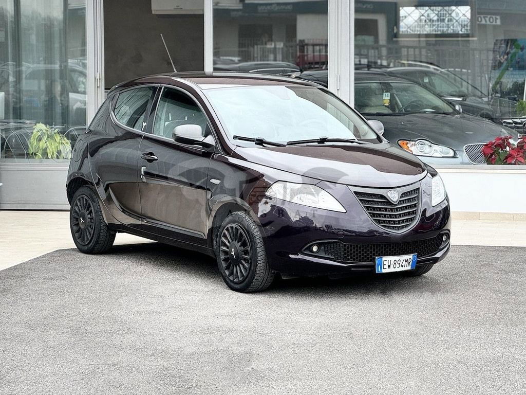 Lancia Ypsilon 2014